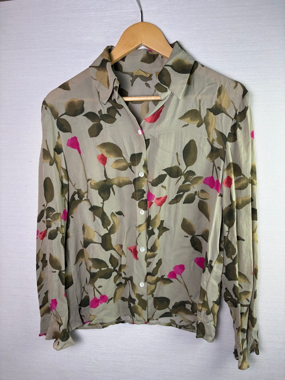 Caslon Taupe Floral Button-Up Blouse with Pink Accents
